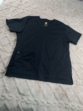 Wonderwork Black V-Neck Short Sleeve Scrub Top 
Size Medium Medical
